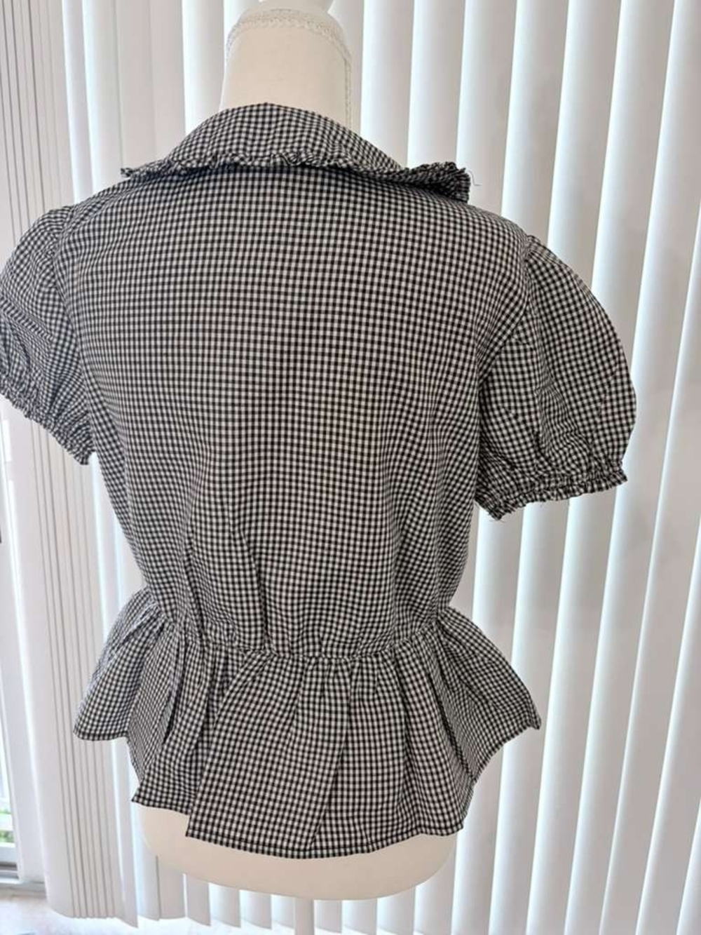 Us Together Navy Gingham Peter Pan Collar Top Tie Front Peplum Blouse Medium NWT - Picture 4 of 7